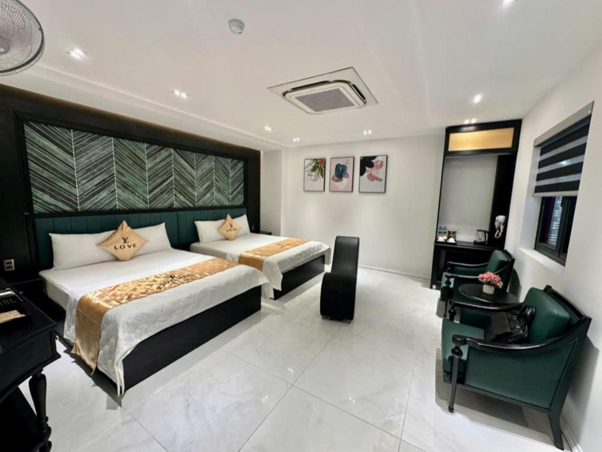 Khách sạn Luxury Ba Diem TP. Hồ Chí Minh