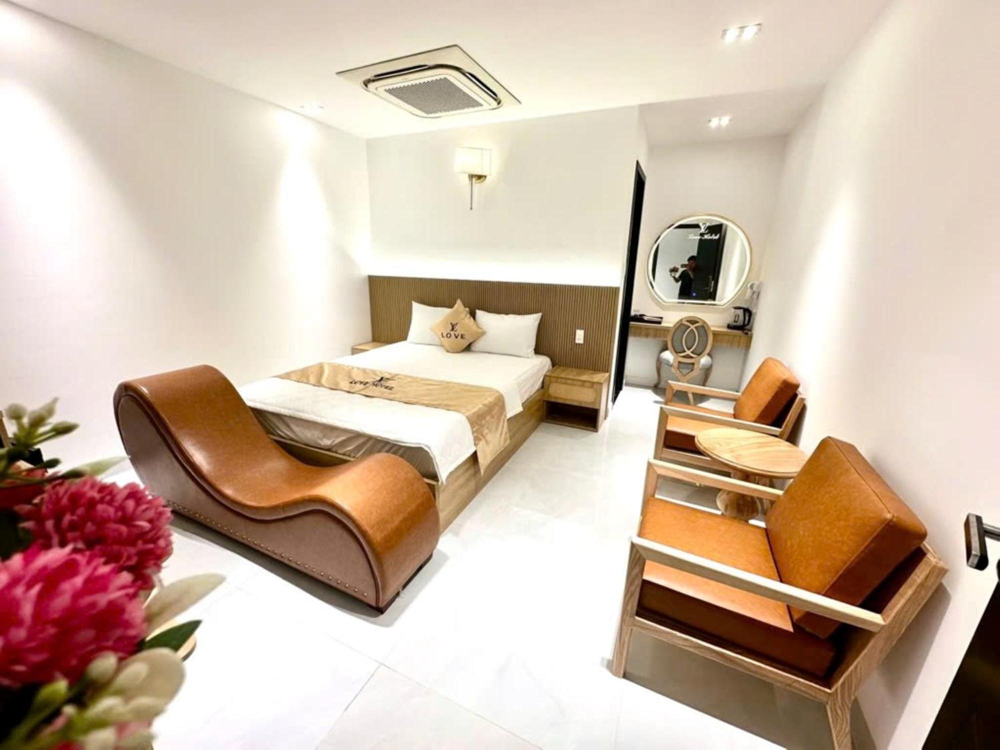Luxury Ba Diem * TP. Hồ Chí Minh