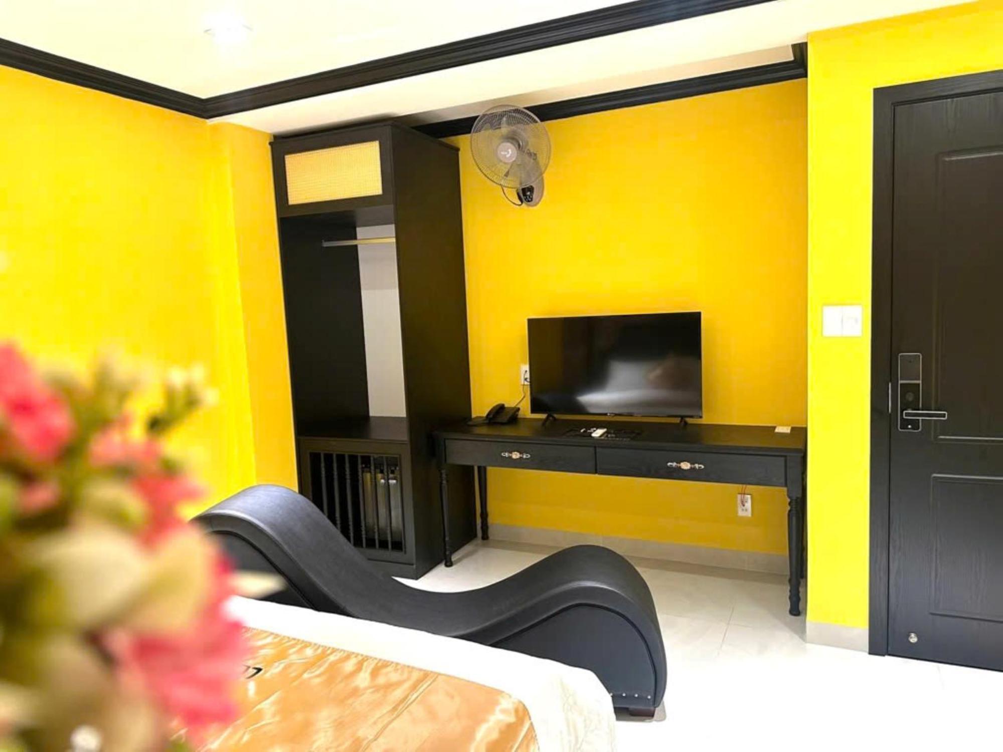 Luxury Ba Diem Khách sạn