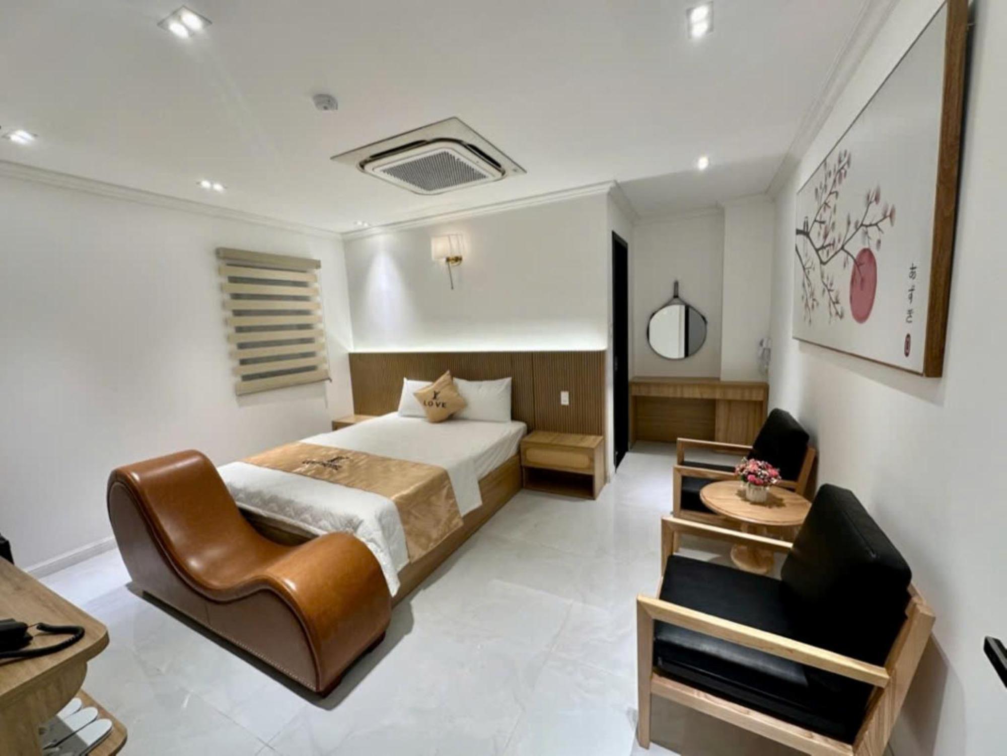 Luxury Ba Diem Khách sạn TP. Hồ Chí Minh