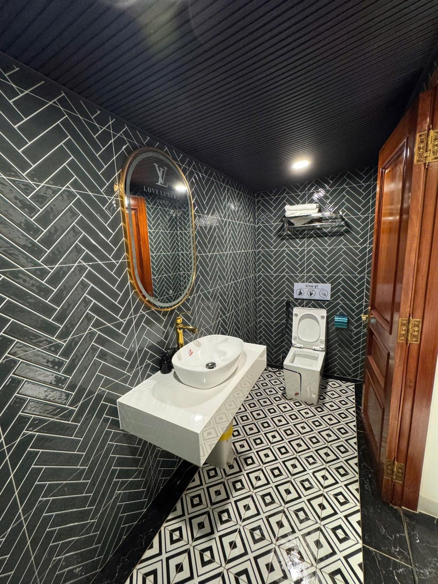 Luxury Ba Diem Khách sạn TP. Hồ Chí Minh